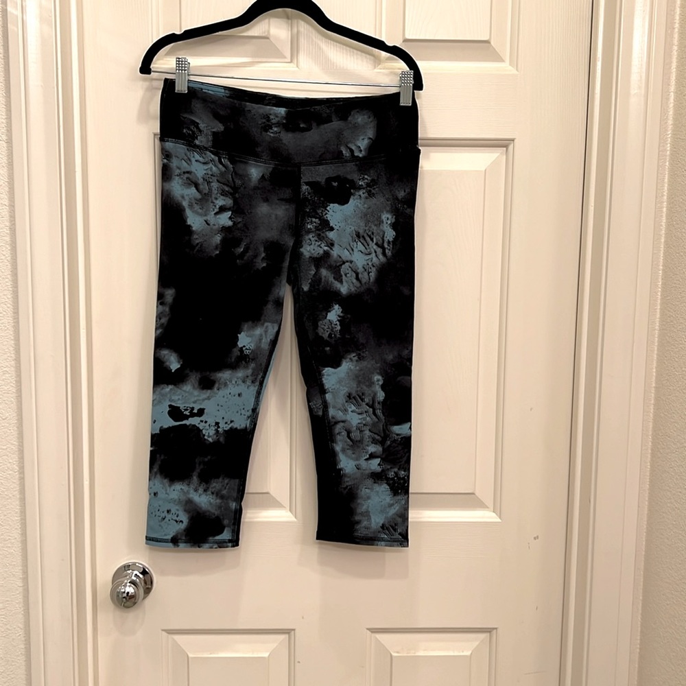 Alo, black and blue yoga pants, size medium, gently used